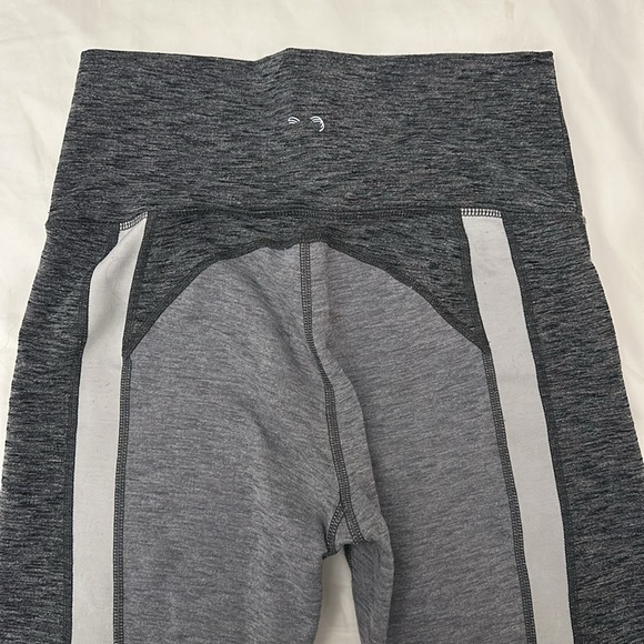 TNA HIGH RISE LEGGINGS - Picture 7 of 7